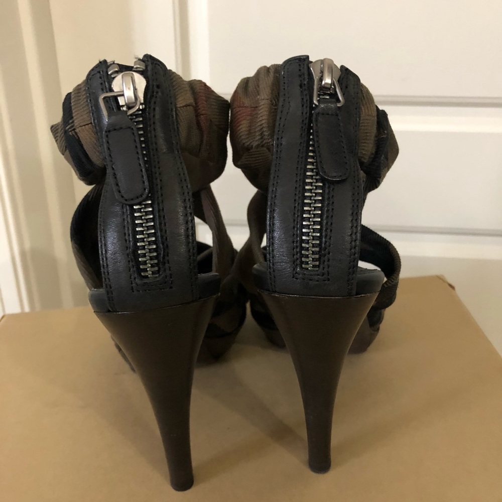 Burberry High Heel Sandal - Picture 5 of 8